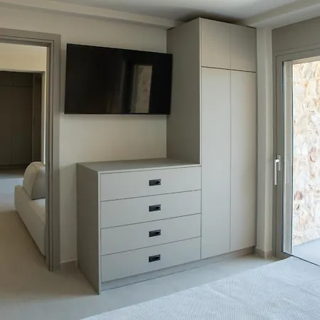 Stone Luxury 4* Айи-Апостоли