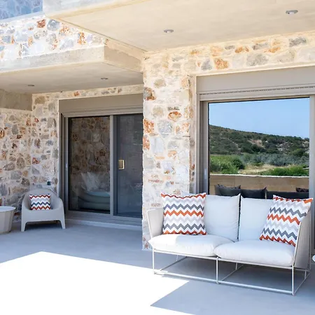 Stone Luxury 4* Айи-Апостоли